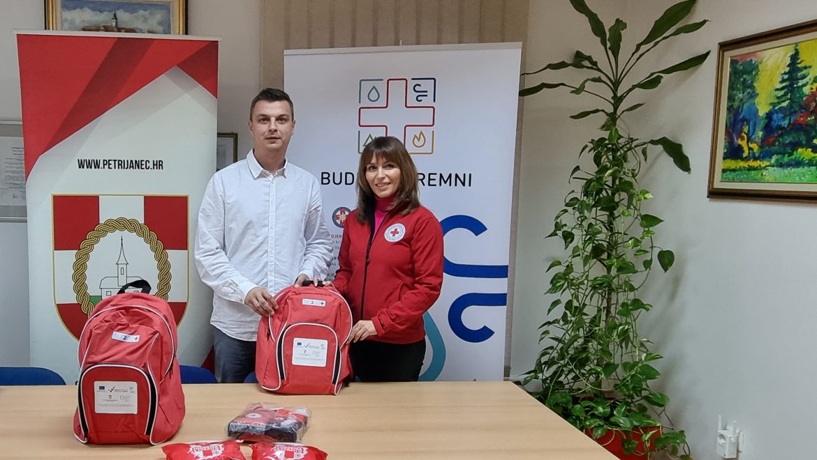 Gradsko društvo Crvenog križa Varaždin darovalo ruksak za krizne situacije