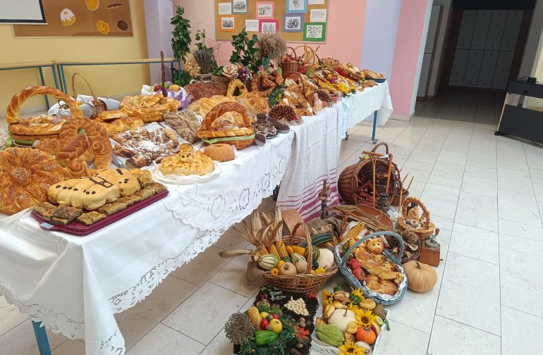 Dani kruha i zahvalnosti za plodove zemlje u Osnovnoj školi Petrijanec