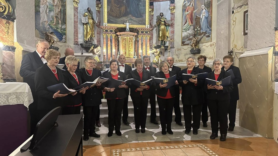 Udruga umirovljenika Općine Petrijanec održala svoj prvi božićni koncert “Raspjevani advent”