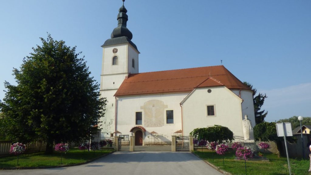 DVJESTOTA OBLJETNICA POSVEĆENJA ŽUPNE CRKVE SVETOG PETRA U PETRIJANCU
