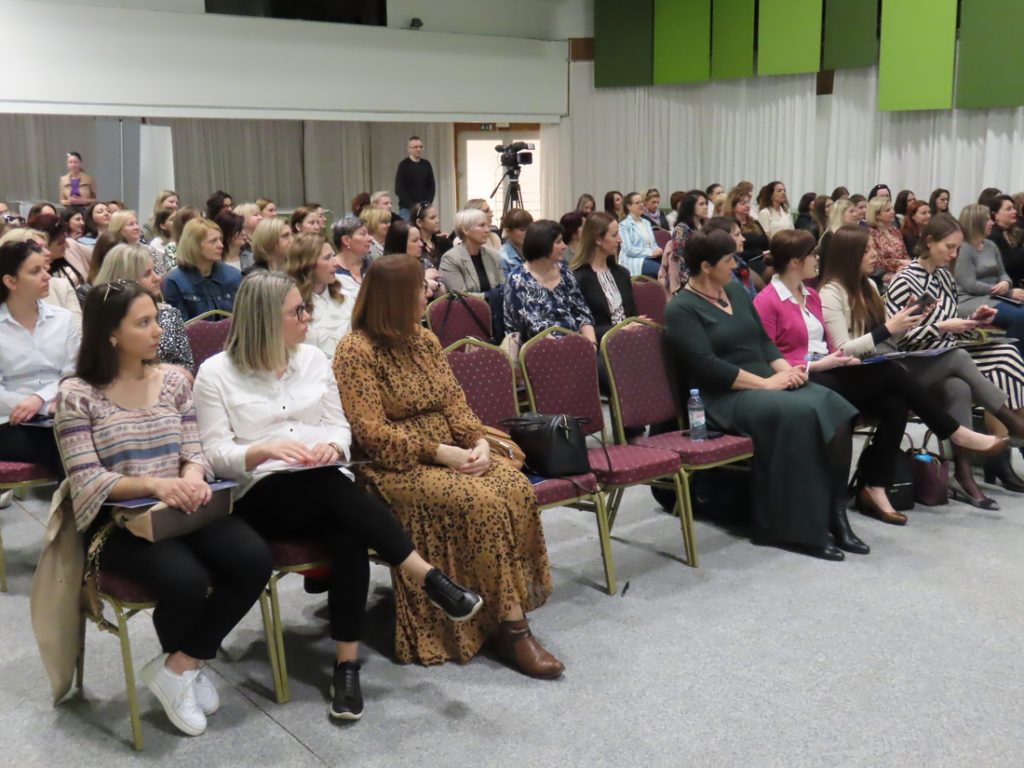 Održan stručni skup za ravnatelje i stručne suradnike dječjih vrtića sjeverne Hrvatske: Varaždinska županija prednjači u skrbi za darovite!