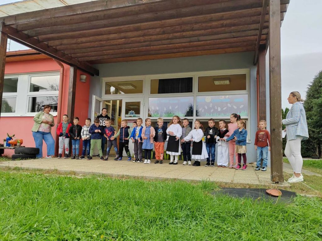Već tradicionalno održani Dani kruha i Kestenijada u Dječjem vrtiću “Bambi” Petrijanec
