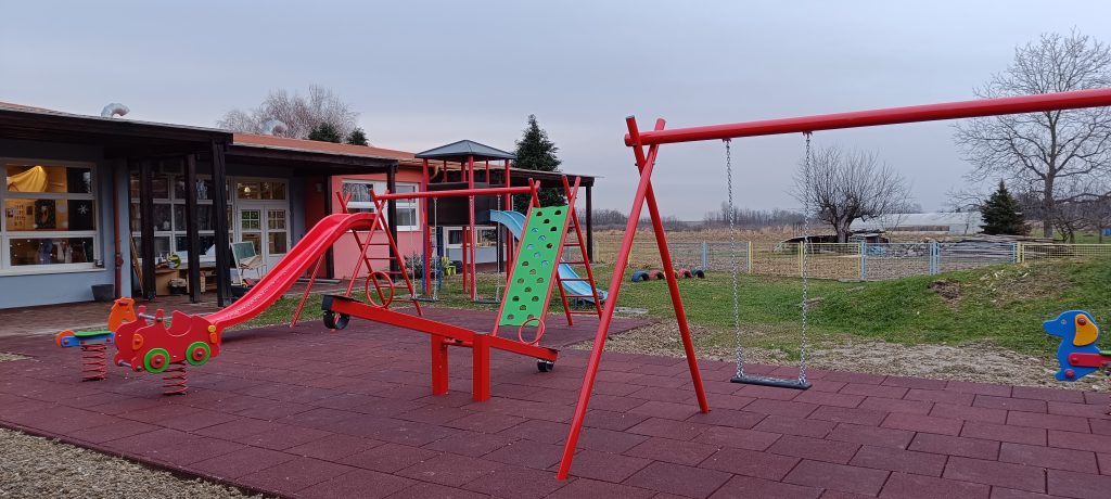 Uređen vanjski prostor dječjeg igrališta Dječjeg vrtića “Bambi” Petrijanec