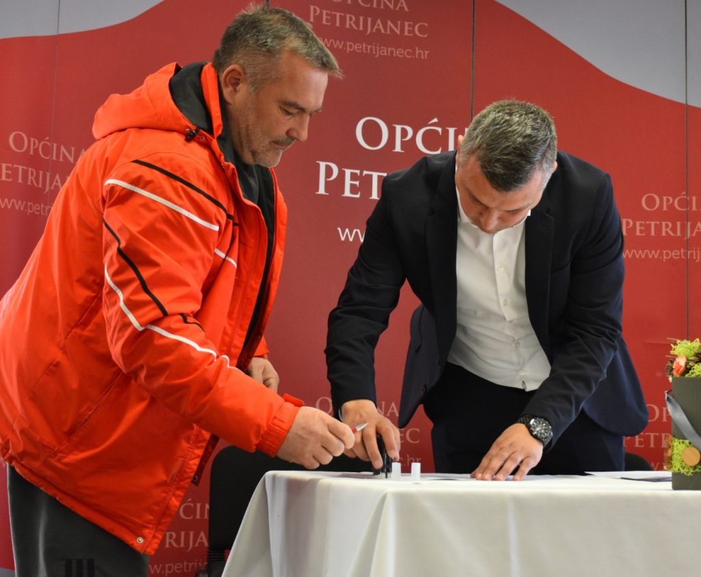 UDRUGE – POKRETAČI DRUŠTVA: POTPISANI UGOVORI O DODJELI FINANCIJSKIH SREDSTAVA UDRUGAMA