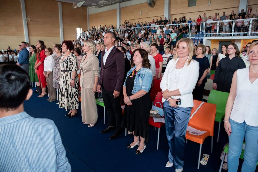 VELIKE OBLJETNICE ŠKOLSTVA U PETRIJANCU!