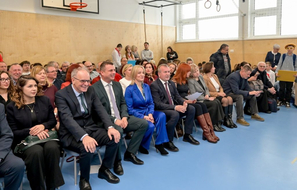 Otvorena dograđena Područna škola Strmec Podravski i nova školska sportska dvorana