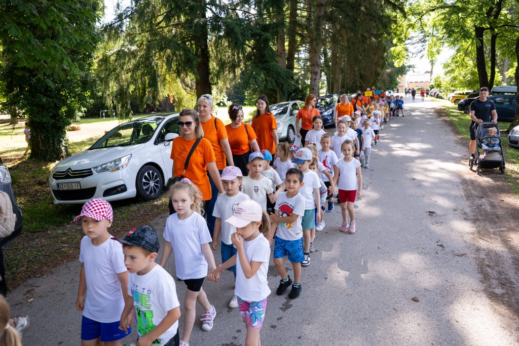Dječji vrtić Bambi Petrijanec održao 4. Sportske igre djece i roditelja u Zelendvoru – sudjelovali vrtići iz Petrijanca, Sračinca i Ivanca