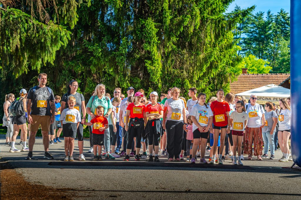 HODAJ, TRČI ILI KOMBINIRAJ U ZELENDVORU OKUPIO VELIKI BROJ LJUBITELJA SPORTSKOG DUHA I PRIRODE